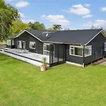 Karaka Private Lodge
